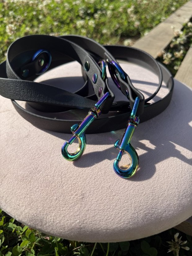 Přepínací vodítko KLASIK černé 2m - Kování: duhové